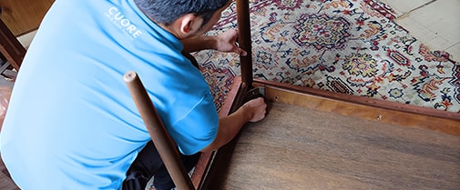 大型家具は分解して迅速に搬出