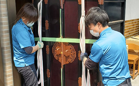 大型家具や運び出すのが困難な重たい家具もご相談ください。