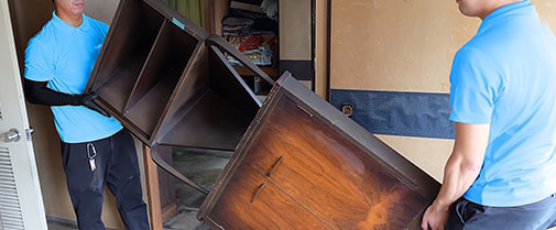 重たい家具も安全に運び出し