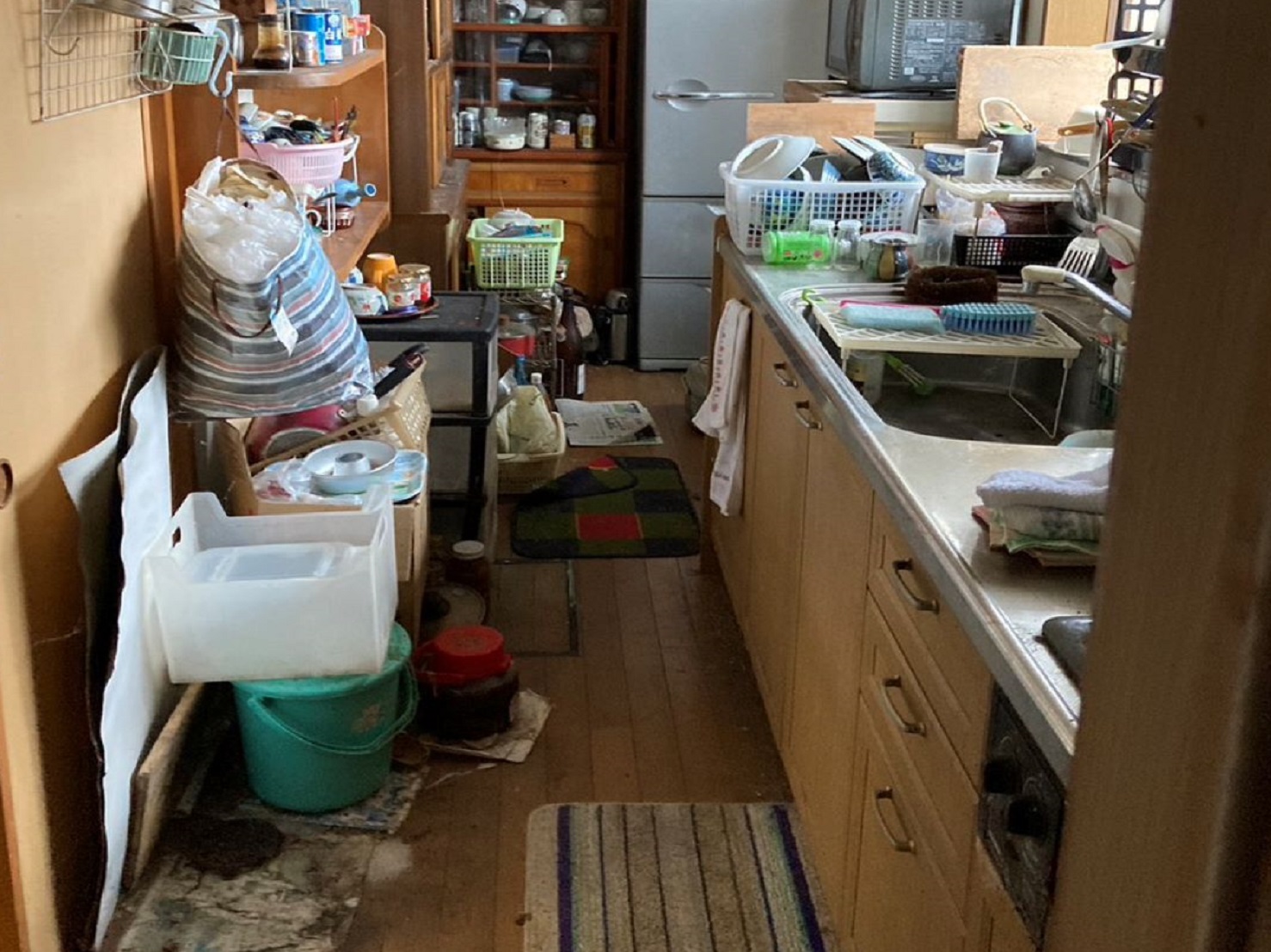 「解体工事前の一軒分の残置物を撤去しました」作業写真