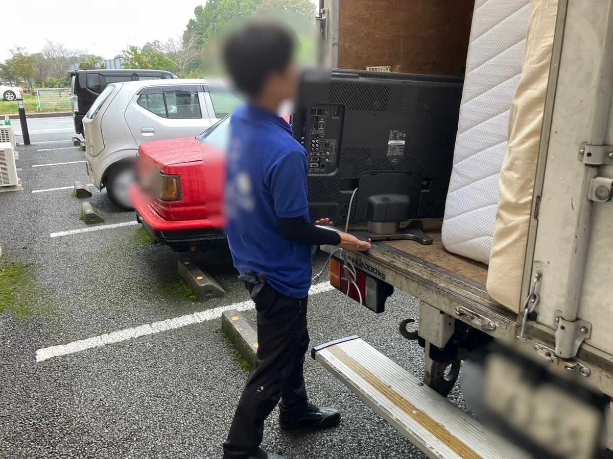 「1Rのマンションのお部屋からテレビをお引き取りしました」作業写真